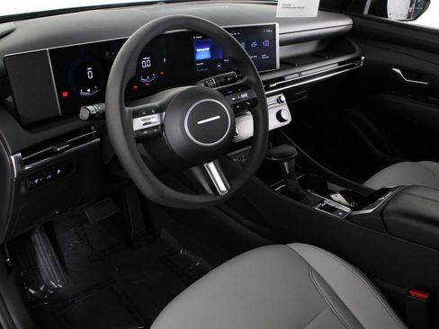 Certified 2025 Hyundai Santa Cruz SEL image 18