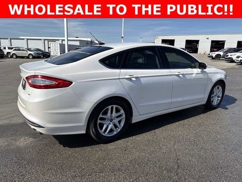 Used 2014 Ford Fusion SE image 2