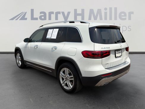 Used 2021 Mercedes-Benz GLB 250 4MATIC image 4