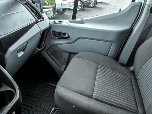 Used 2017 Ford Transit 150 XLT RWD image 25