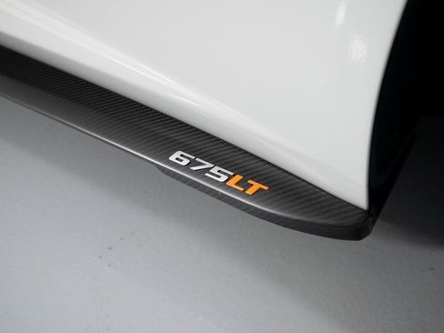 Used 2016 McLaren 675LT Spider image 43