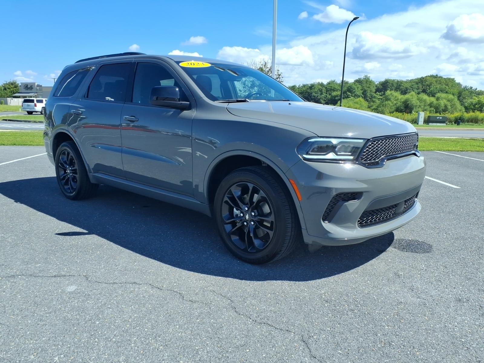 Used 2023 Dodge Durango SXT Launch Edition w/ SXT Blacktop Group AWD/4WD image 3