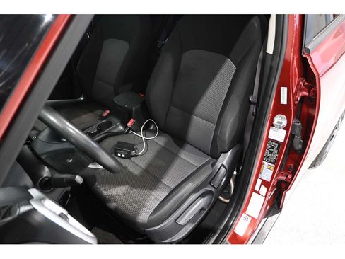 Used 2020 Kia Soul LX FWD image 14