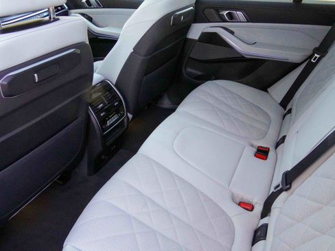 Certified 2025 BMW X5 M60i image 36