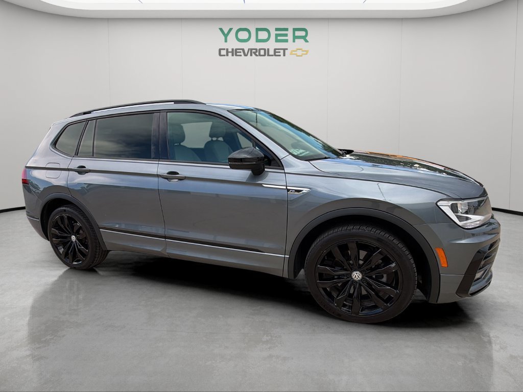 Used 2021 Volkswagen Tiguan SE R-Line AWD/4WD image 3