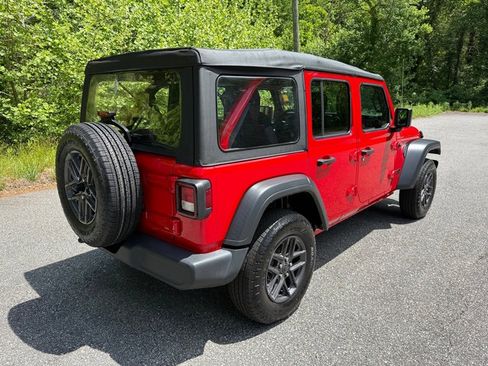 Used 2022 Jeep Wrangler Unlimited Sport AWD/4WD image 6