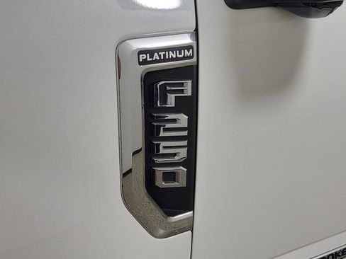 Used 2021 Ford F250 Platinum AWD/4WD image 9