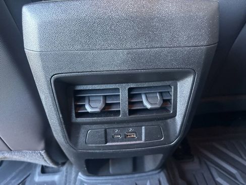 Used 2025 Chevrolet Colorado Z71 w/ Technology Package image 47