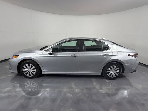 Used 2021 Toyota Camry LE FWD image 8