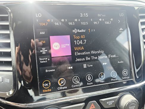 Used 2020 Jeep Grand Cherokee Altitude RWD image 22