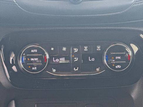 Used 2020 Buick Encore GX Select FWD image 19