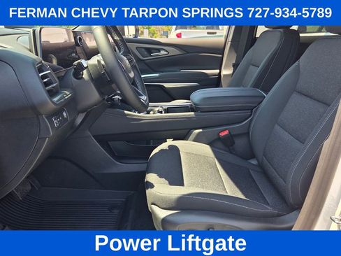 New 2026 Chevrolet Traverse LT image 13