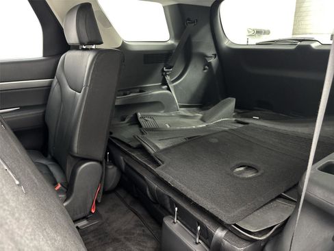 Used 2023 Hyundai Palisade SEL image 30