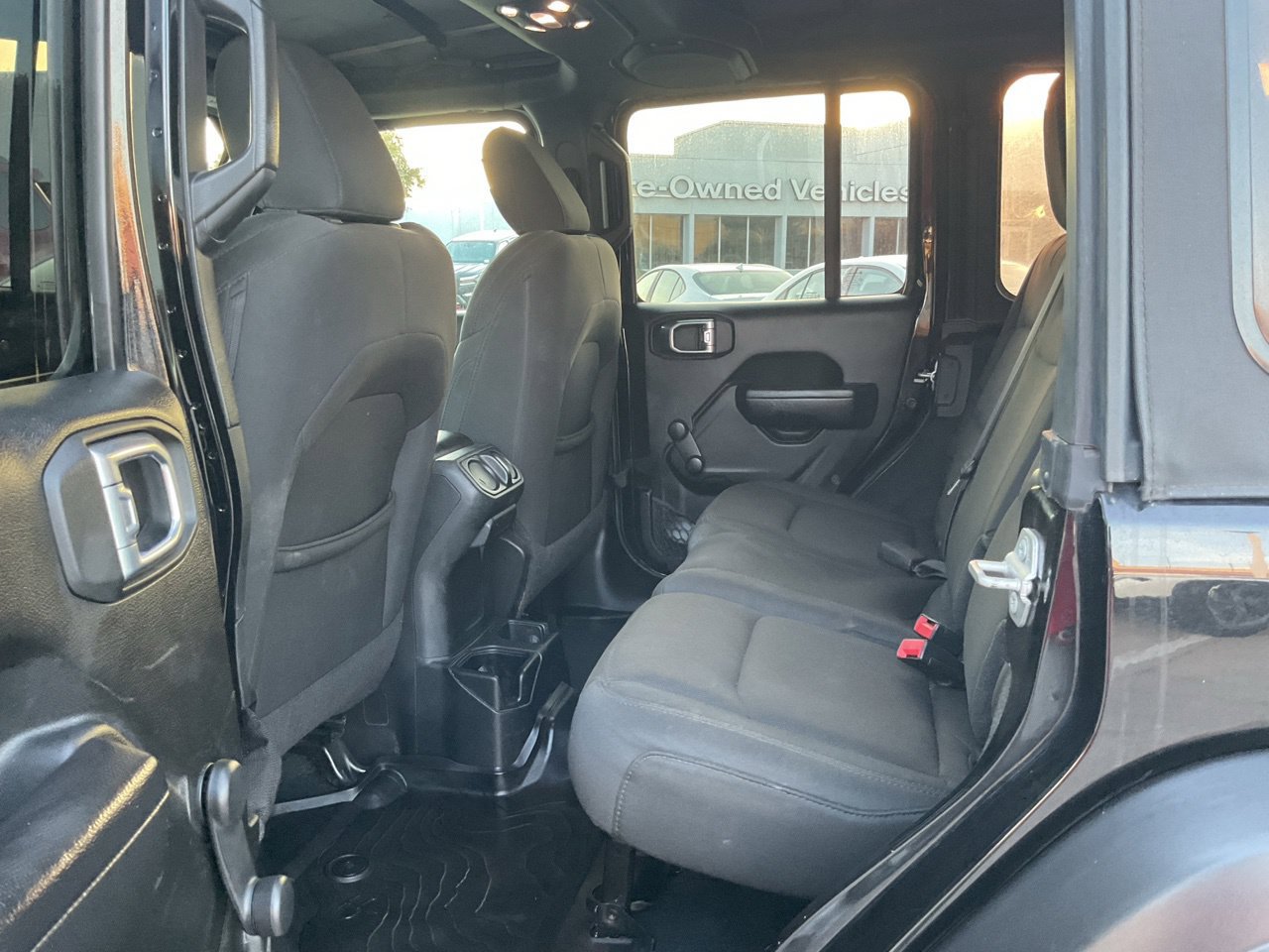 Used 2022 Jeep Wrangler Unlimited Sport AWD/4WD image 11