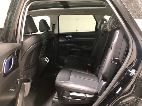 New 2026 Kia Sorento S w/ S Panoramic Sunroof Package FWD image 16