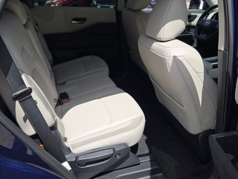 New 2026 Nissan Pathfinder SL w/ Cargo Package AWD/4WD image 7