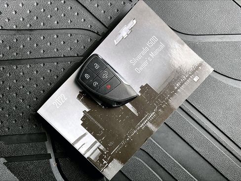 Used 2022 Chevrolet Silverado 1500 LT image 31