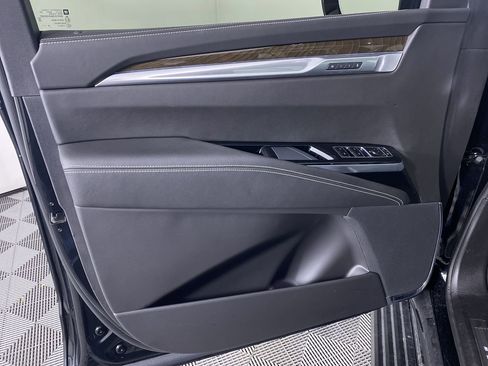 Certified 2025 Cadillac Escalade Sport Platinum w/ LPO, Floor Liner Package image 13