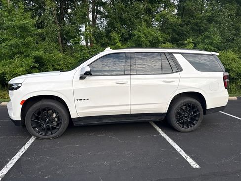 Used 2023 Chevrolet Tahoe RST w/ Luxury Package AWD/4WD image 2