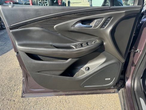 Used 2017 Buick Envision Premium w/ LPO, Hit The Road Package AWD/4WD image 11