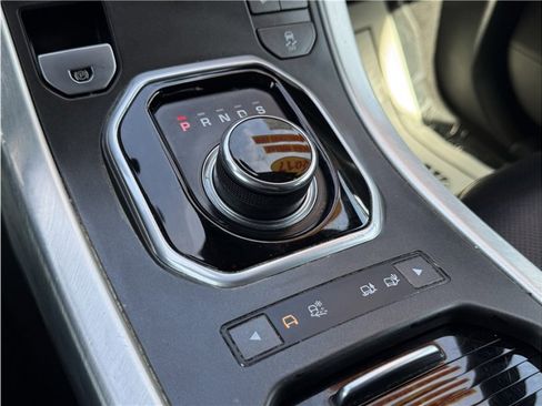 Used 2017 Land Rover Range Rover Evoque SE Premium image 45