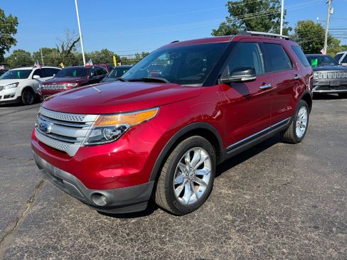 Used 2014 Ford Explorer XLT w/ Equipment Group 202A AWD/4WD image 1