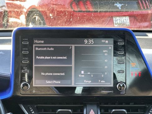 Used 2020 Toyota C-HR XLE image 22