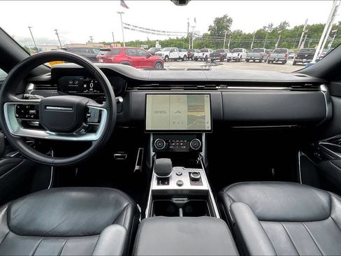 Used 2023 Land Rover Range Rover SE AWD/4WD image 5