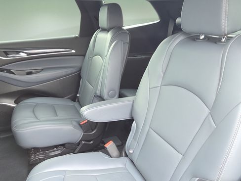 Used 2024 Buick Enclave Premium AWD/4WD image 23