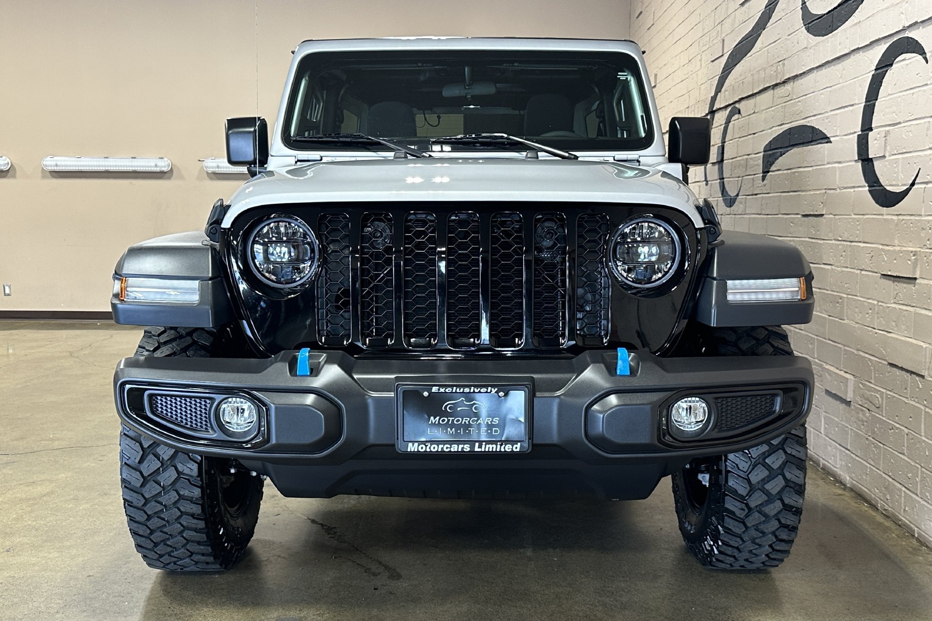 Used 2023 Jeep Wrangler Unlimited AWD/4WD image 11