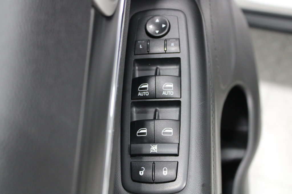 Used 2019 Jeep Grand Cherokee Limited AWD/4WD image 42
