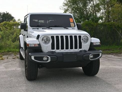 Used 2021 Jeep Gladiator Sport AWD/4WD image 3