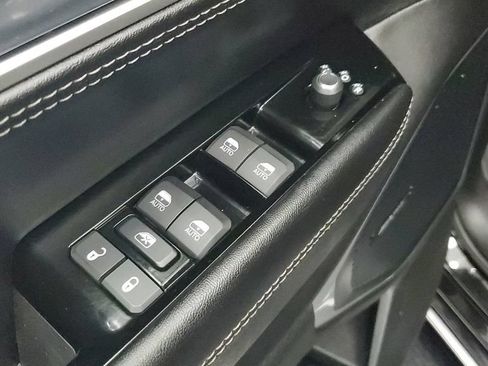Used 2024 Jeep Wagoneer Series II w/ Flexible Seating Group RWD image 23