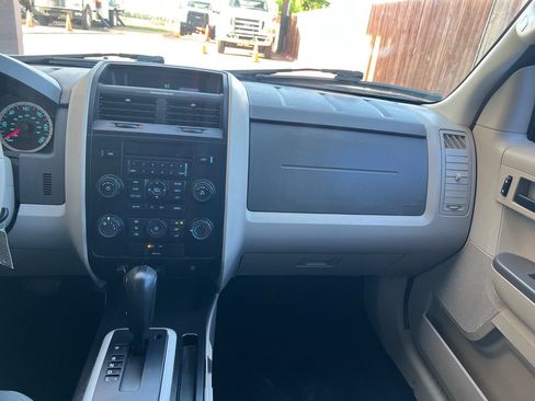 Used 2012 Ford Escape XLS FWD image 17