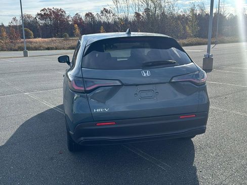 New 2026 Honda HR-V LX image 8