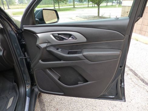 Used 2019 Chevrolet Traverse LT w/ LPO, Floor Liner Package AWD/4WD image 46