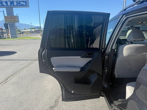Used 2018 Subaru Forester 2.5i Premium AWD/4WD image 20