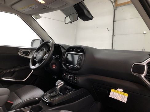 New 2025 Kia Soul LX w/ LX Technology Package image 13