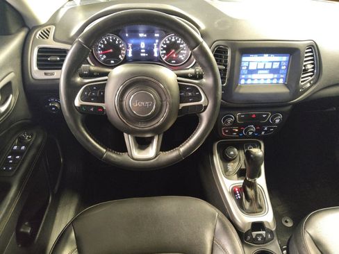 Used 2018 Jeep Compass Latitude w/ Popular Equipment Group AWD/4WD image 22