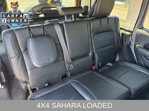 Used 2022 Jeep Wrangler Unlimited Sahara w/ Cold Weather Group image 28