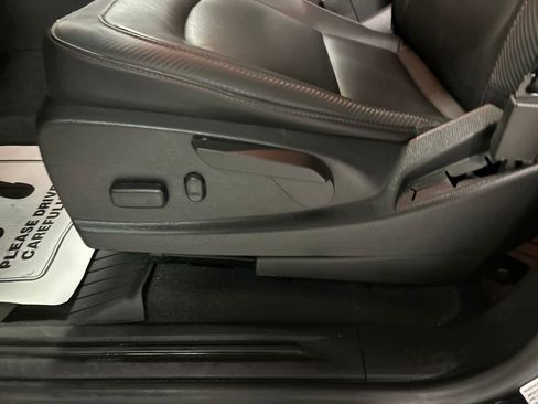 Used 2022 GMC Canyon AT4 image 13