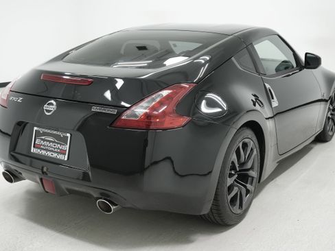Used 2017 Nissan 370Z Coupe image 4