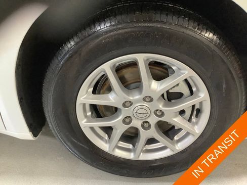 Certified 2026 Chrysler Pacifica Select FWD image 12