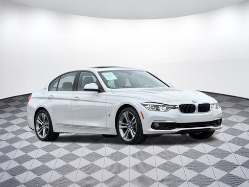 Used 2017 BMW 330e image 6