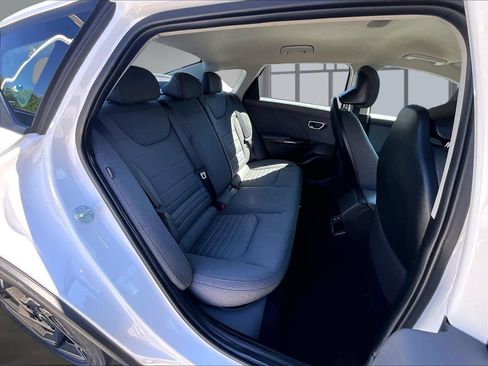 Used 2025 Kia K4 EX FWD image 28
