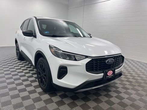 Used 2023 Ford Escape Active image 1