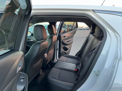 Used 2025 Buick Encore GX Preferred image 25