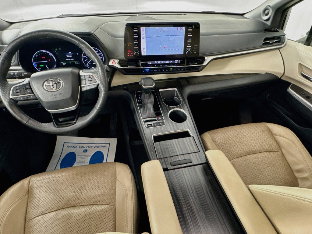 Used 2022 Toyota Sienna Limited FWD image 28