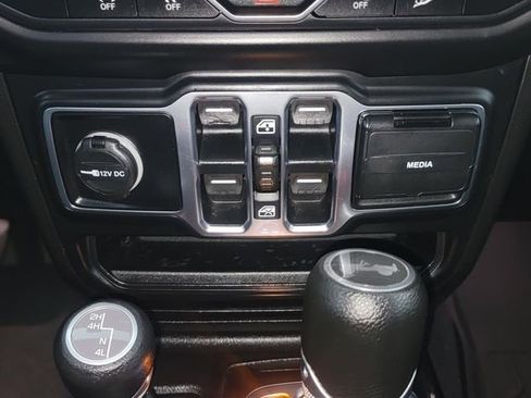 Used 2021 Jeep Wrangler Unlimited Sport AWD/4WD image 24