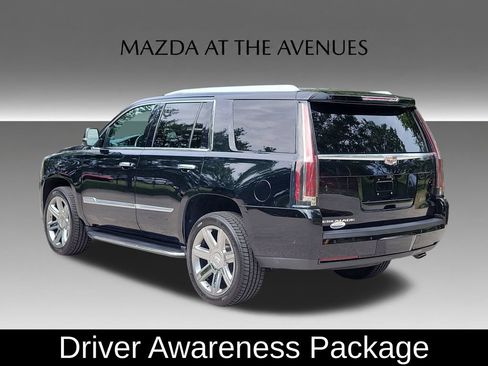 Used 2019 Cadillac Escalade Luxury RWD image 5